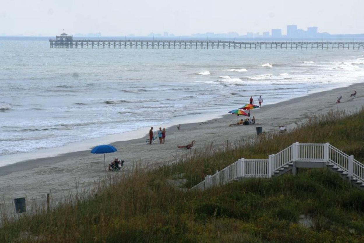 Beachmaster Unit 107 In Cherry Grove Is An Oceanfront Condo Myrtle Beach Eksteriør billede