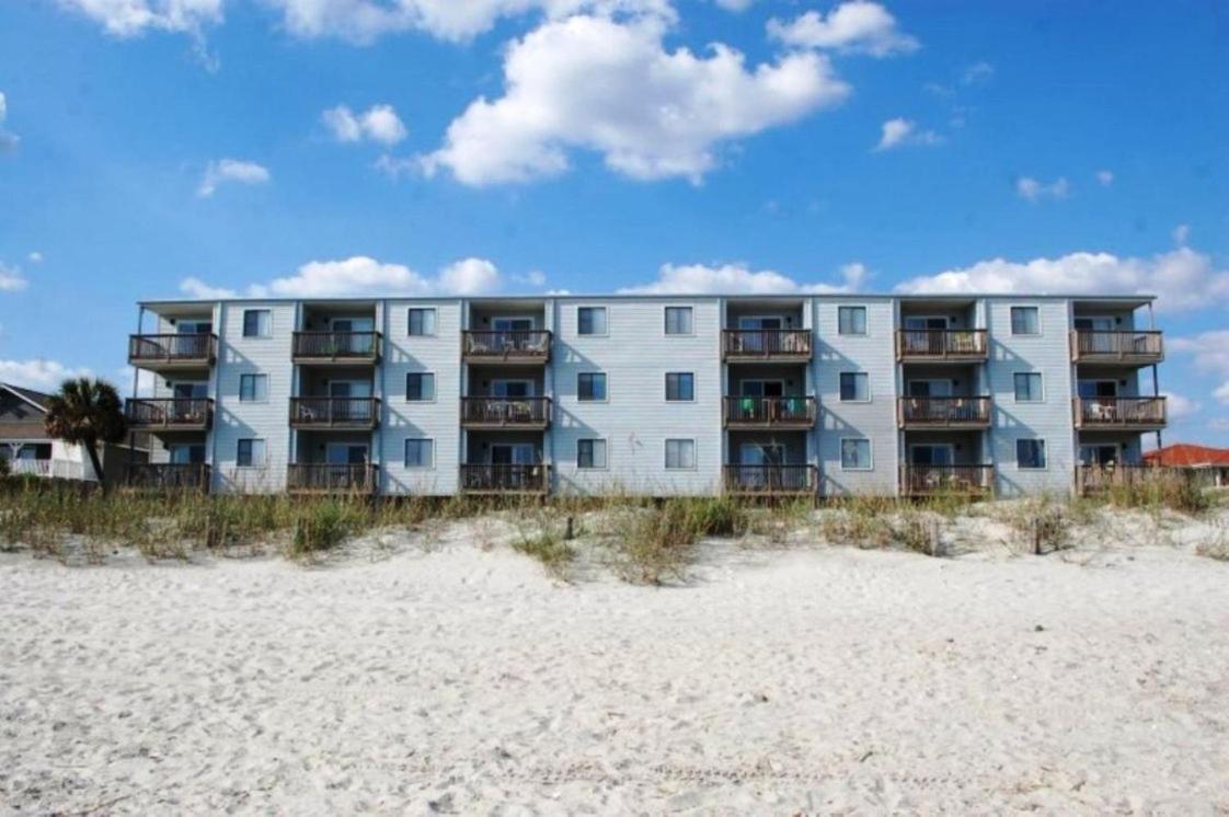 Beachmaster Unit 107 In Cherry Grove Is An Oceanfront Condo Myrtle Beach Eksteriør billede