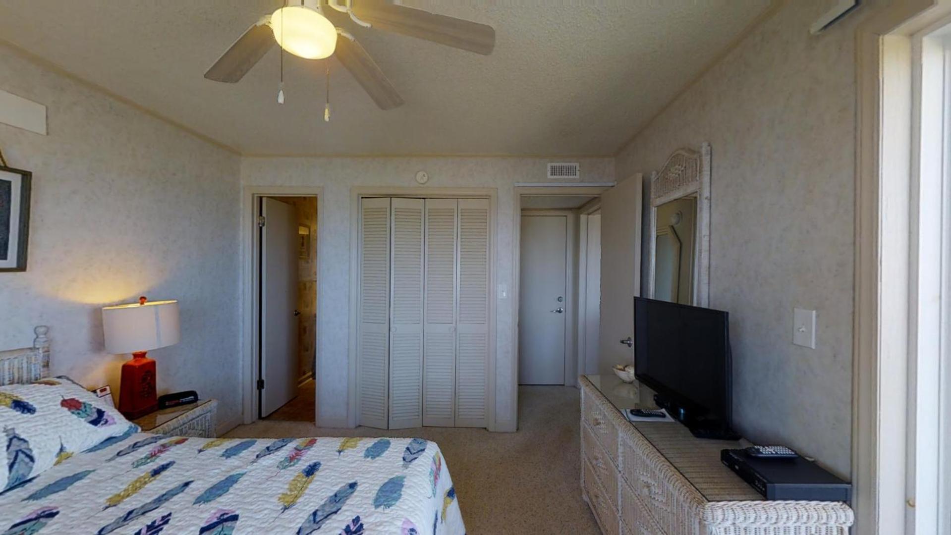 Beachmaster Unit 107 In Cherry Grove Is An Oceanfront Condo Myrtle Beach Eksteriør billede