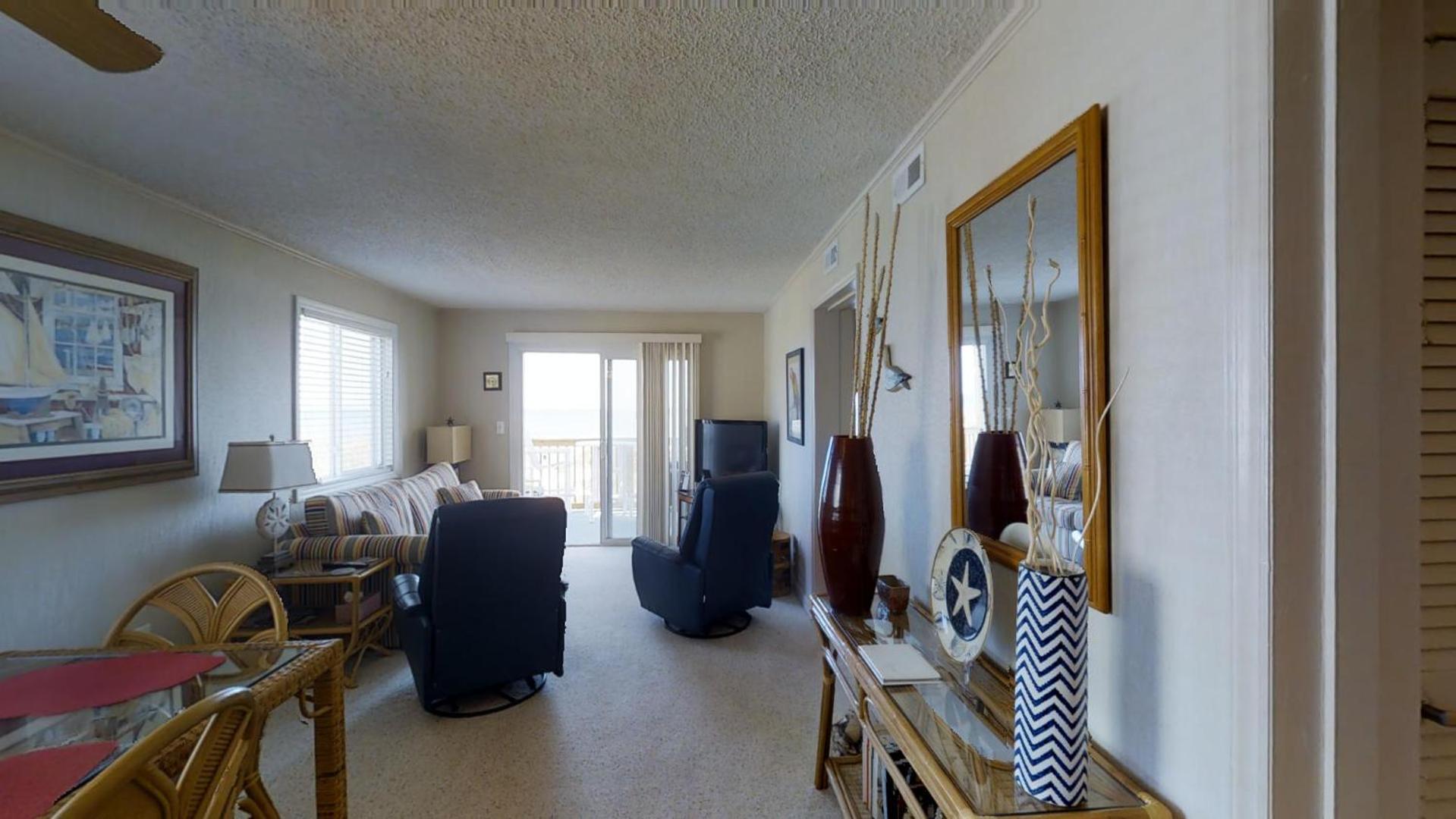 Beachmaster Unit 107 In Cherry Grove Is An Oceanfront Condo Myrtle Beach Eksteriør billede