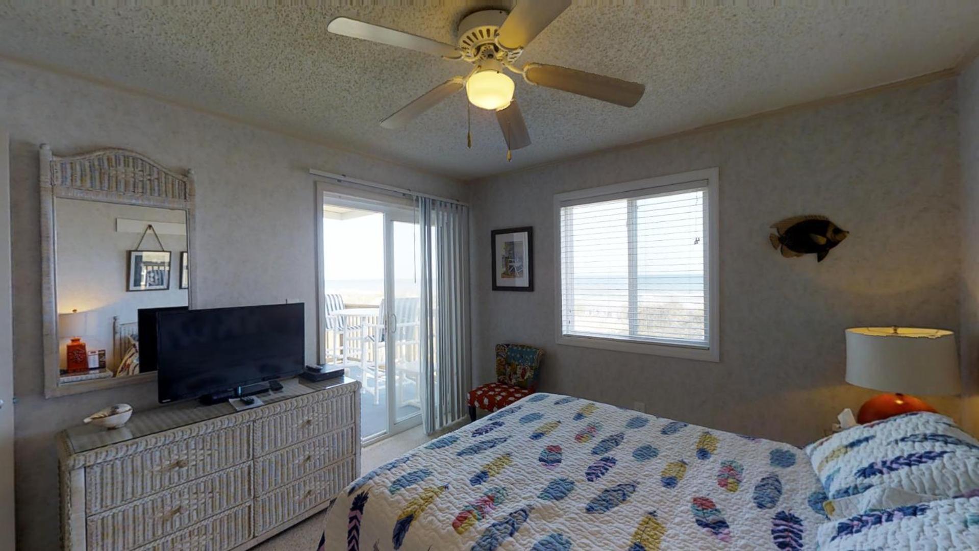 Beachmaster Unit 107 In Cherry Grove Is An Oceanfront Condo Myrtle Beach Eksteriør billede